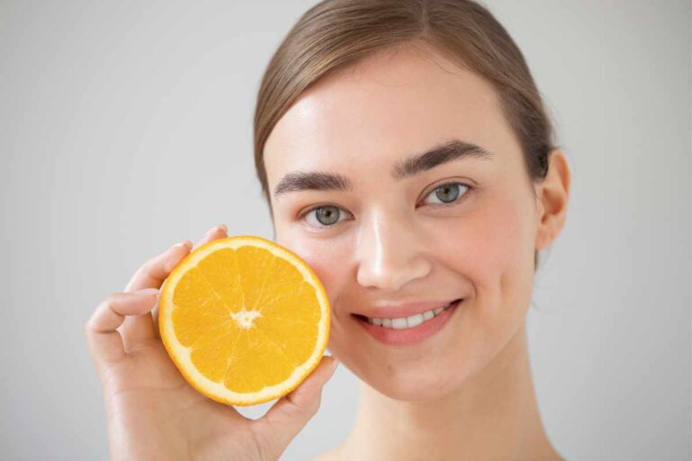lemon juice helps to remove dark spots from your face easily